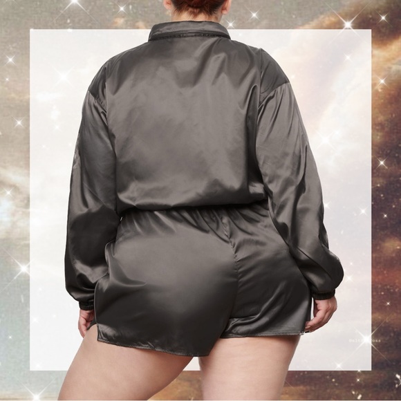 SKIMS Utility Sport Zip Up Jacket in Gunmetal size S NWT! - Picture 7 of 9